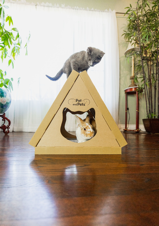 Pet and Pets Tippy Peak Eco Pet House - Luxvetco